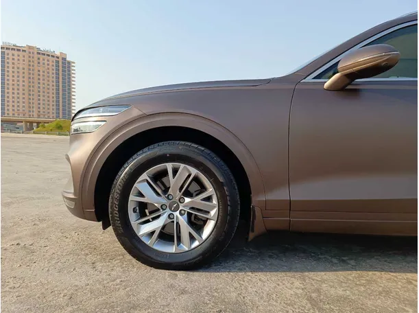 Car image 9