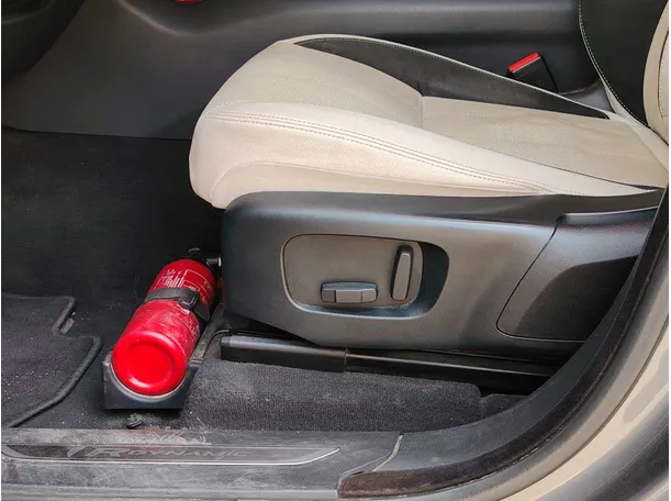 Car image 34