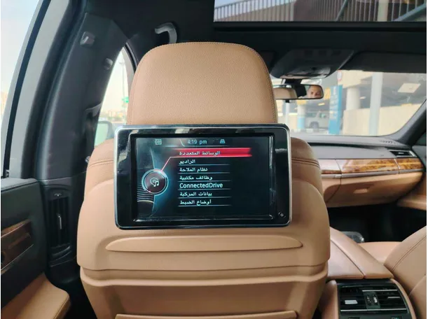 Car image 40