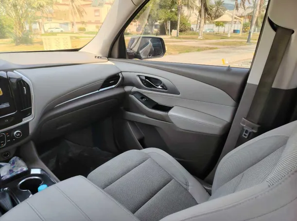 Car image 43