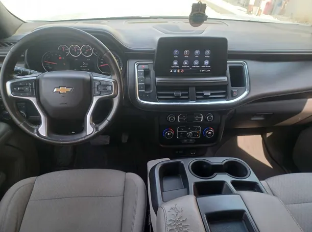 Car image 16