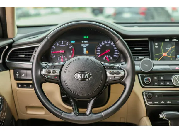 Car image 28