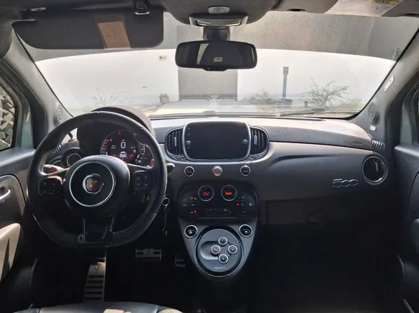 Car image 15