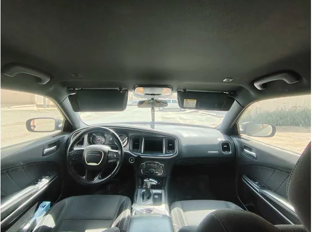 Car image 17