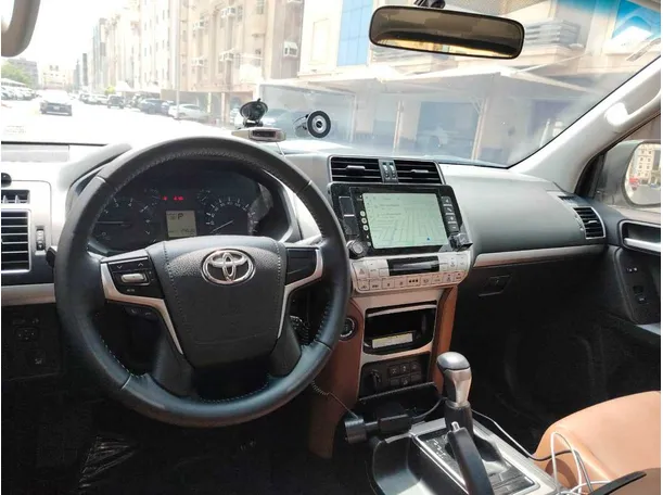 Car image 27