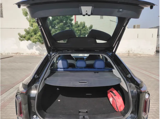 Car image 23