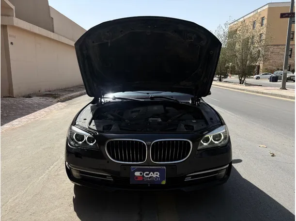 Car image 26