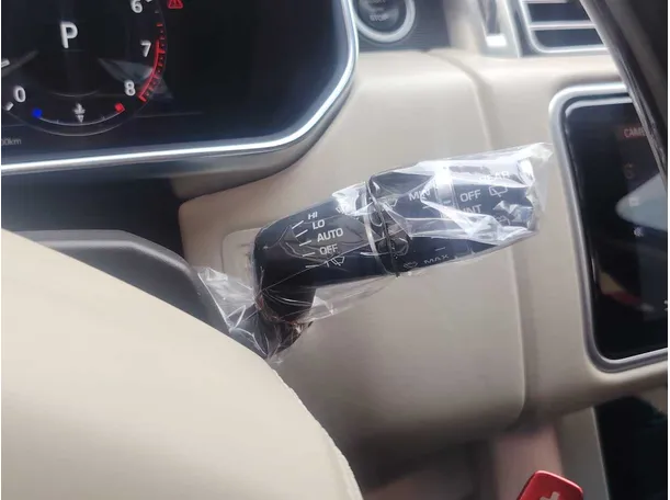 Car image 38