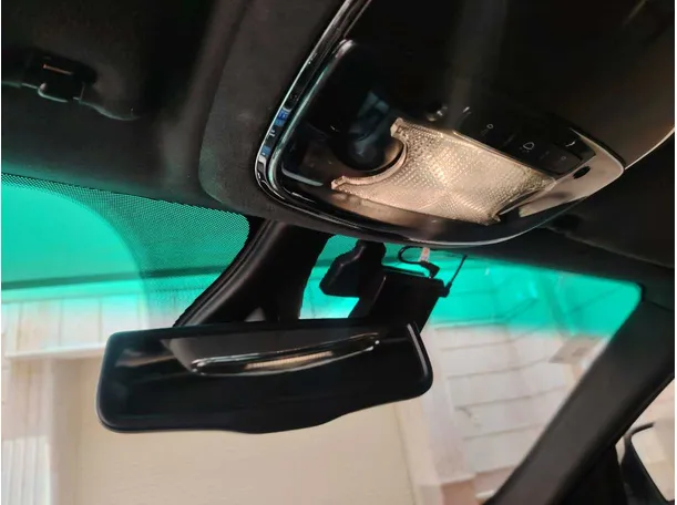 Car image 46