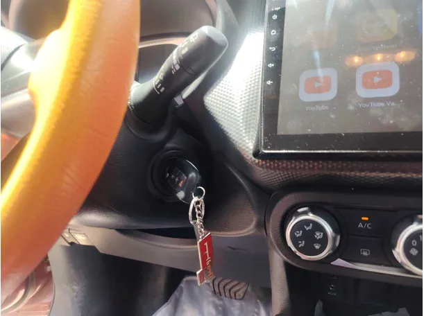 Car image 25