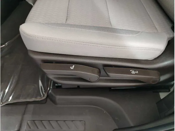 Car image 45