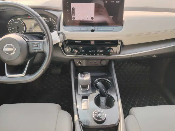 Car image 18