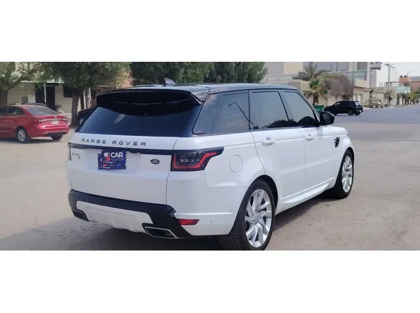 Car image 5