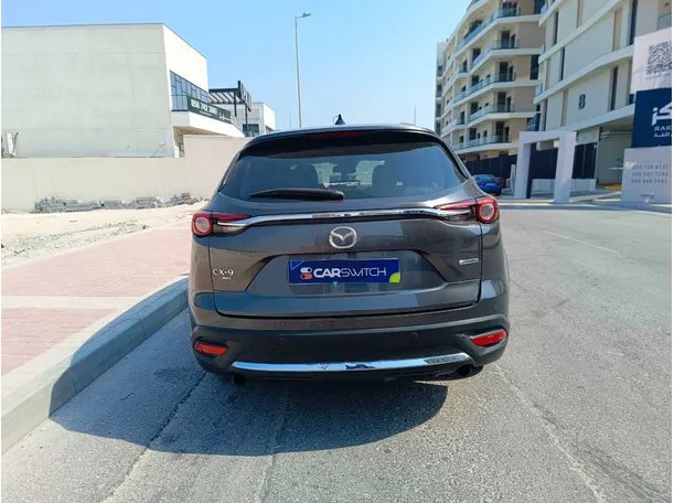 Car image 8