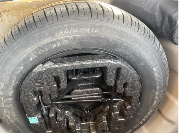 Car image 22