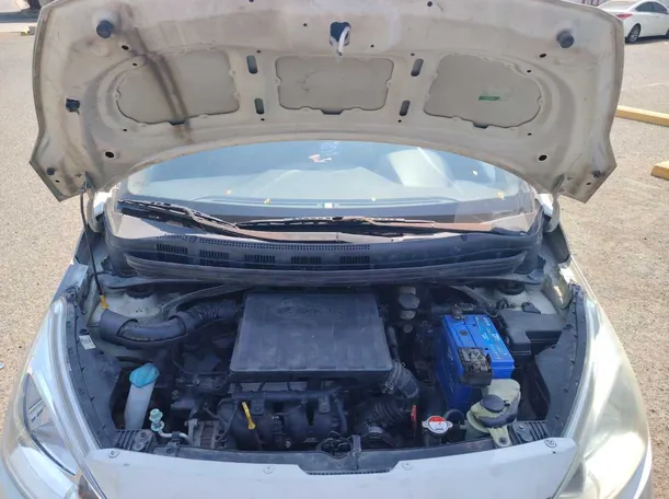 Car image 25