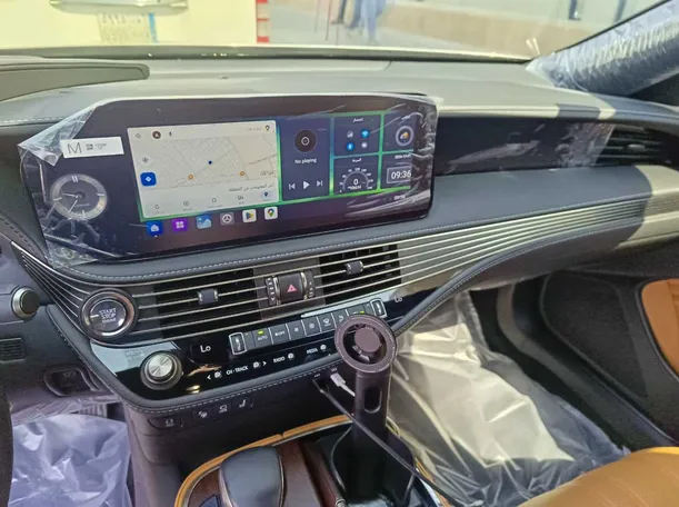Car image 28