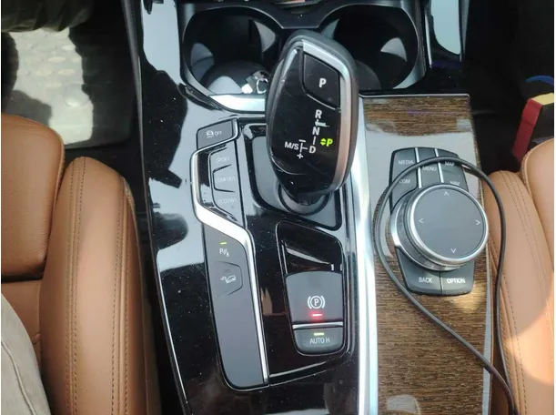 Car image 22