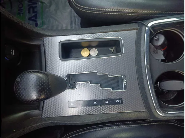Car image 24