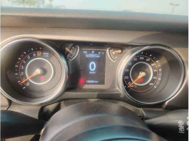Car image 26