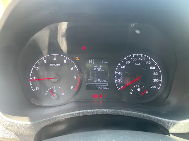 Car image 20