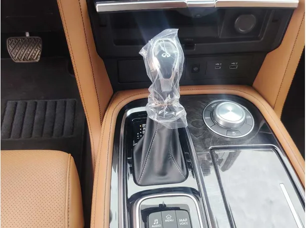 Car image 23