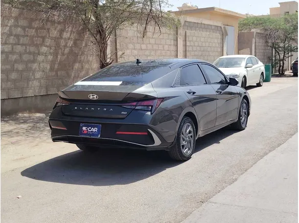 Car image 5