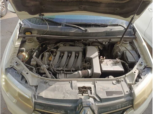 Car image 19