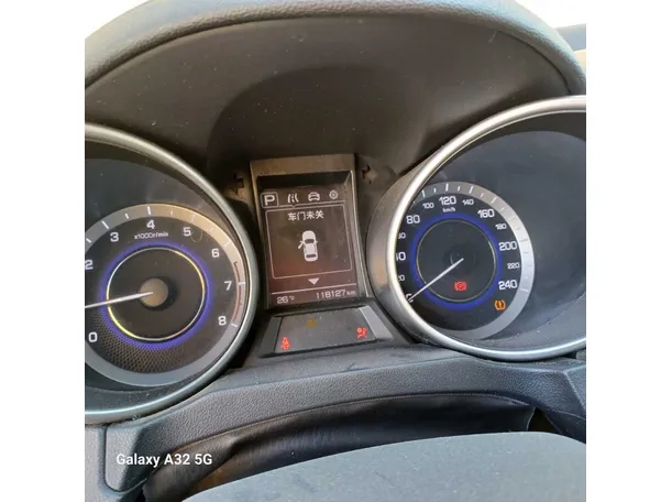 Car image 24