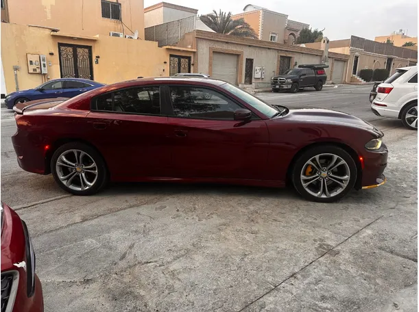 Car image 4