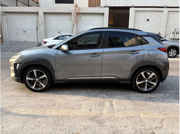 Car image 8
