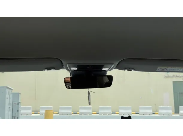 Car image 23