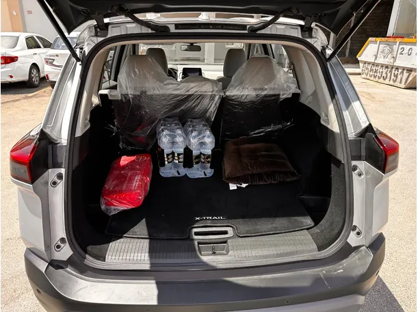 Car image 24