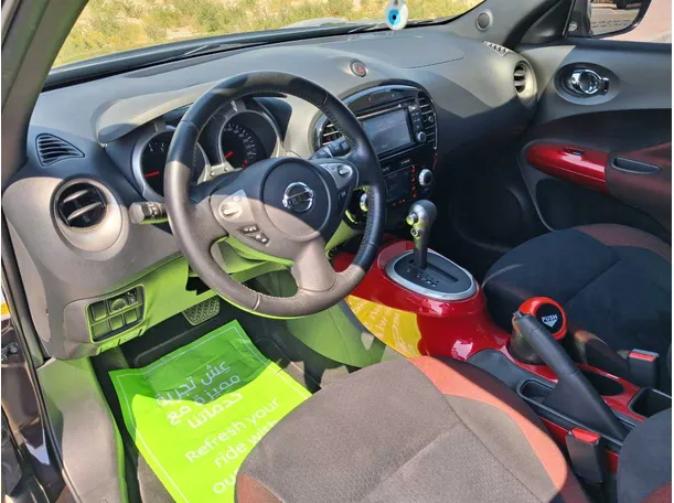 Car image 11