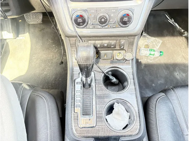 Car image 16