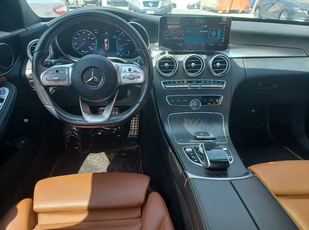Car image 16