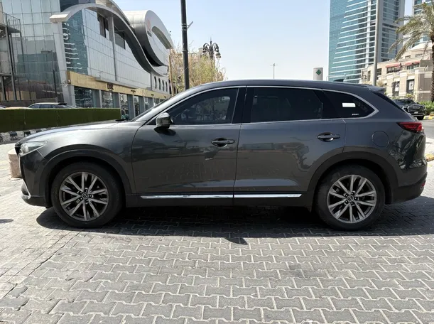 Car image 8