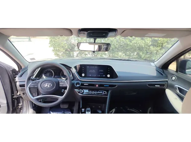 Car image 13