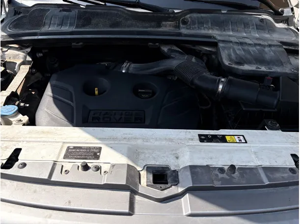 Car image 27