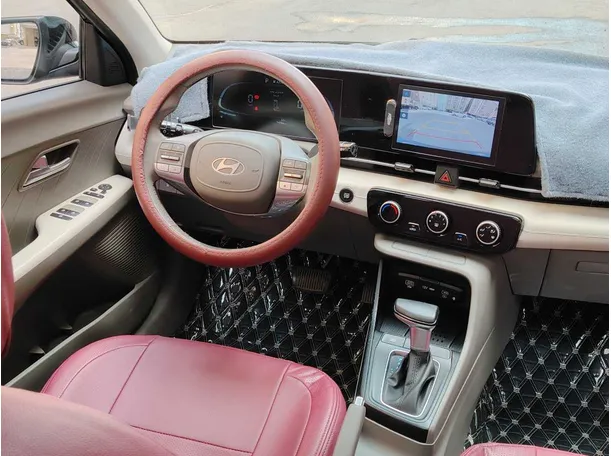 Car image 21