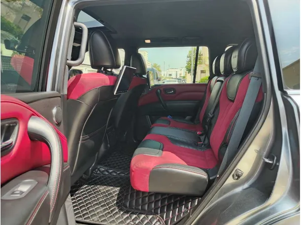 Car image 19