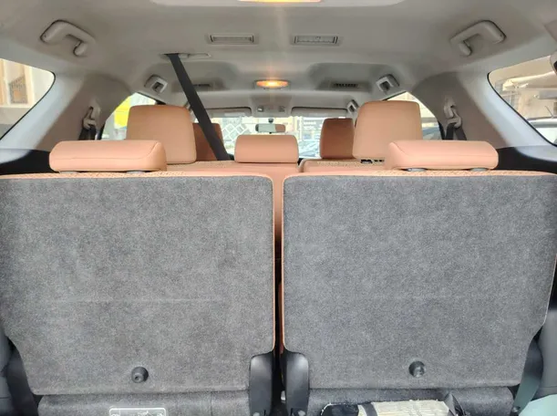 Car image 31