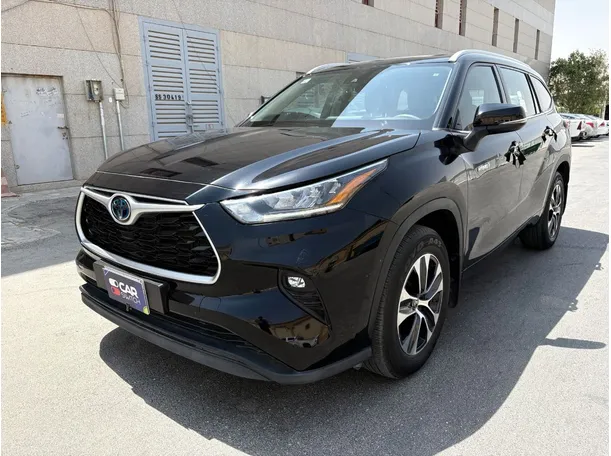2022 Toyota Highlander in Riyadh