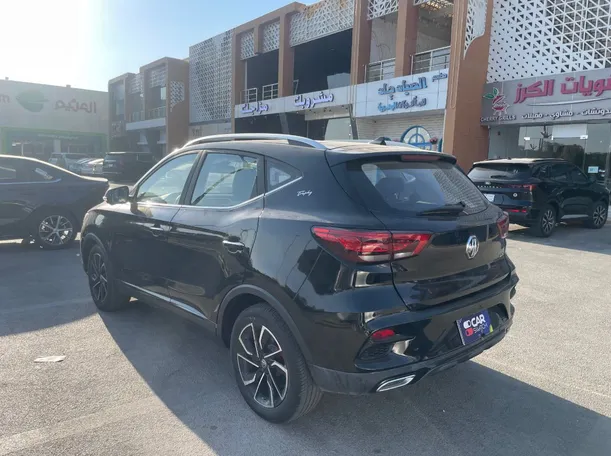 Car image 7