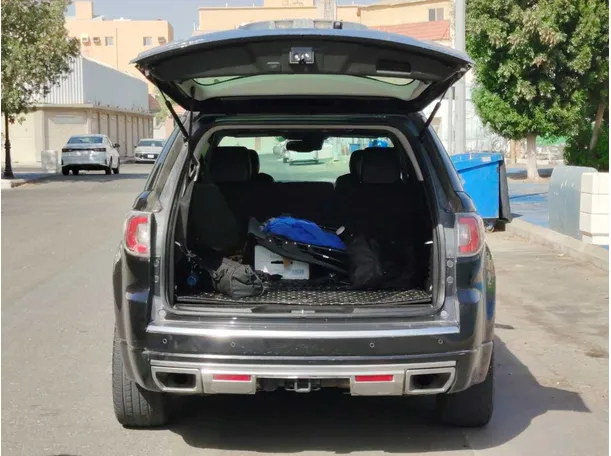 Car image 26