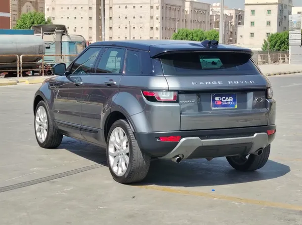 Car image 8