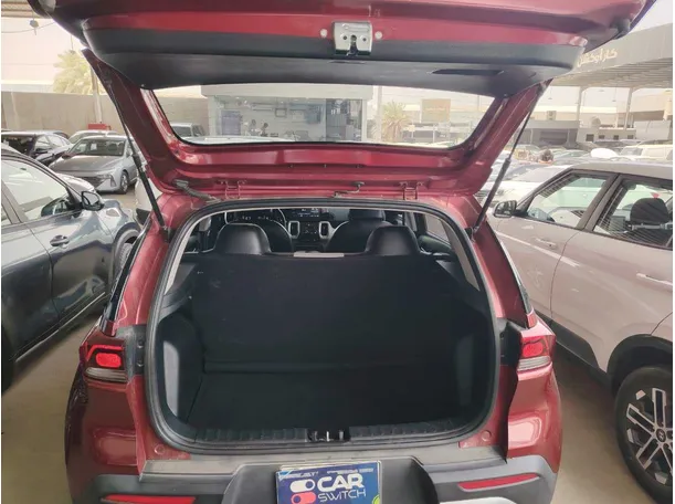 Car image 26