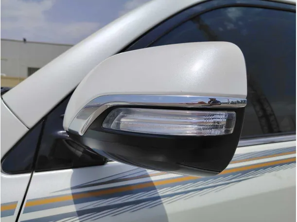 Car image 28