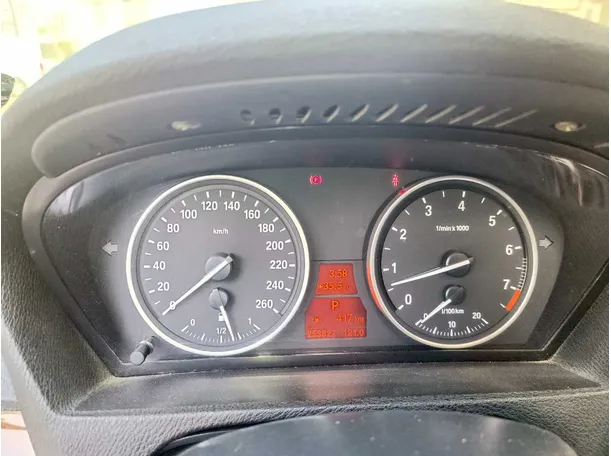 Car image 24