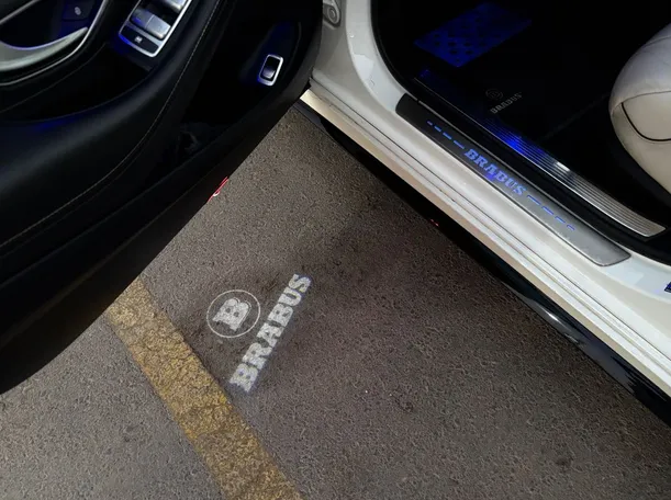 Car image 36